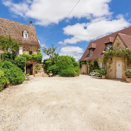 בית נופש Peaceful With Pool