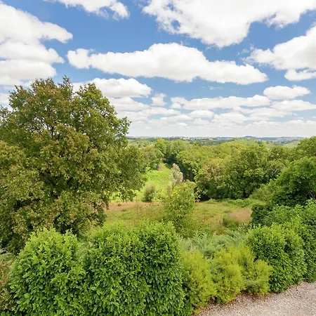 Feriehus Peaceful With Pool Badefols-d'Ans