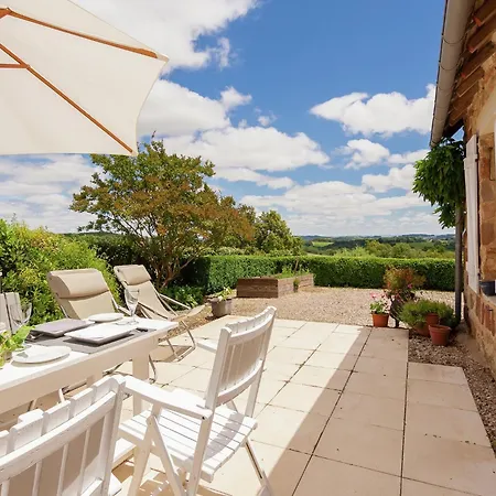 בית נופש Peaceful With Pool Badefols-d'Ans