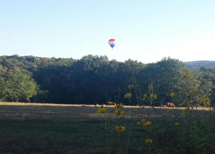 Peaceful With Pool بيت للعطل *