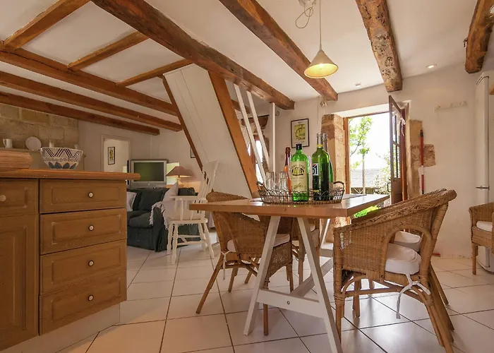 بيت للعطل Peaceful With Pool