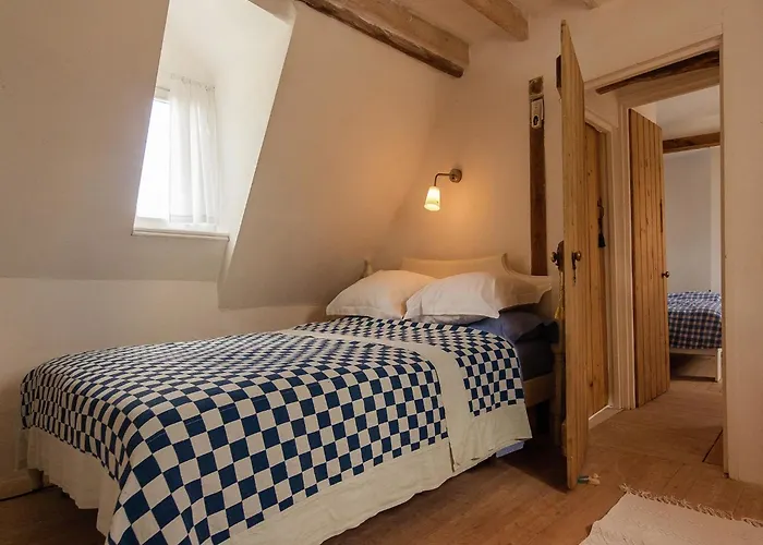 Peaceful With Pool بيت للعطل *