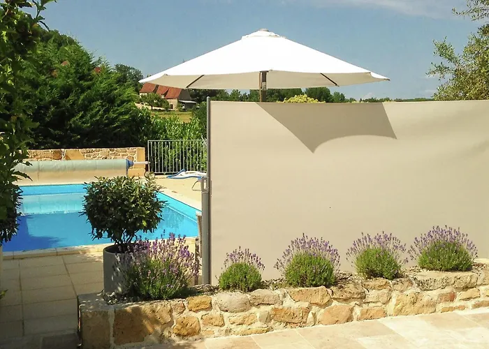 Vakantiehuis Peaceful With Pool Badefols-d'Ans