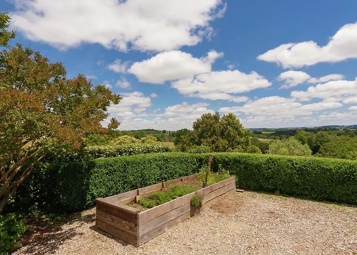 Peaceful With Pool بيت للعطل Badefols-d'Ans